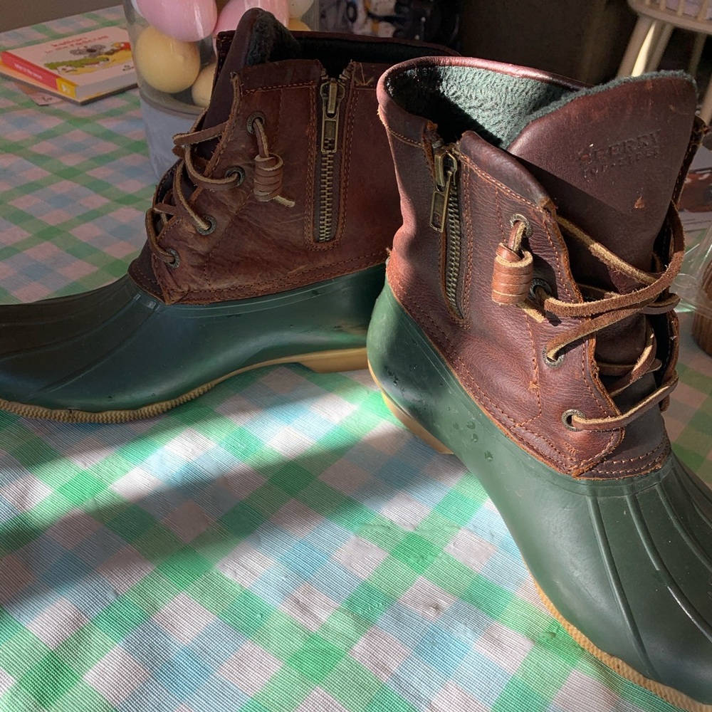 Sperry duck boots